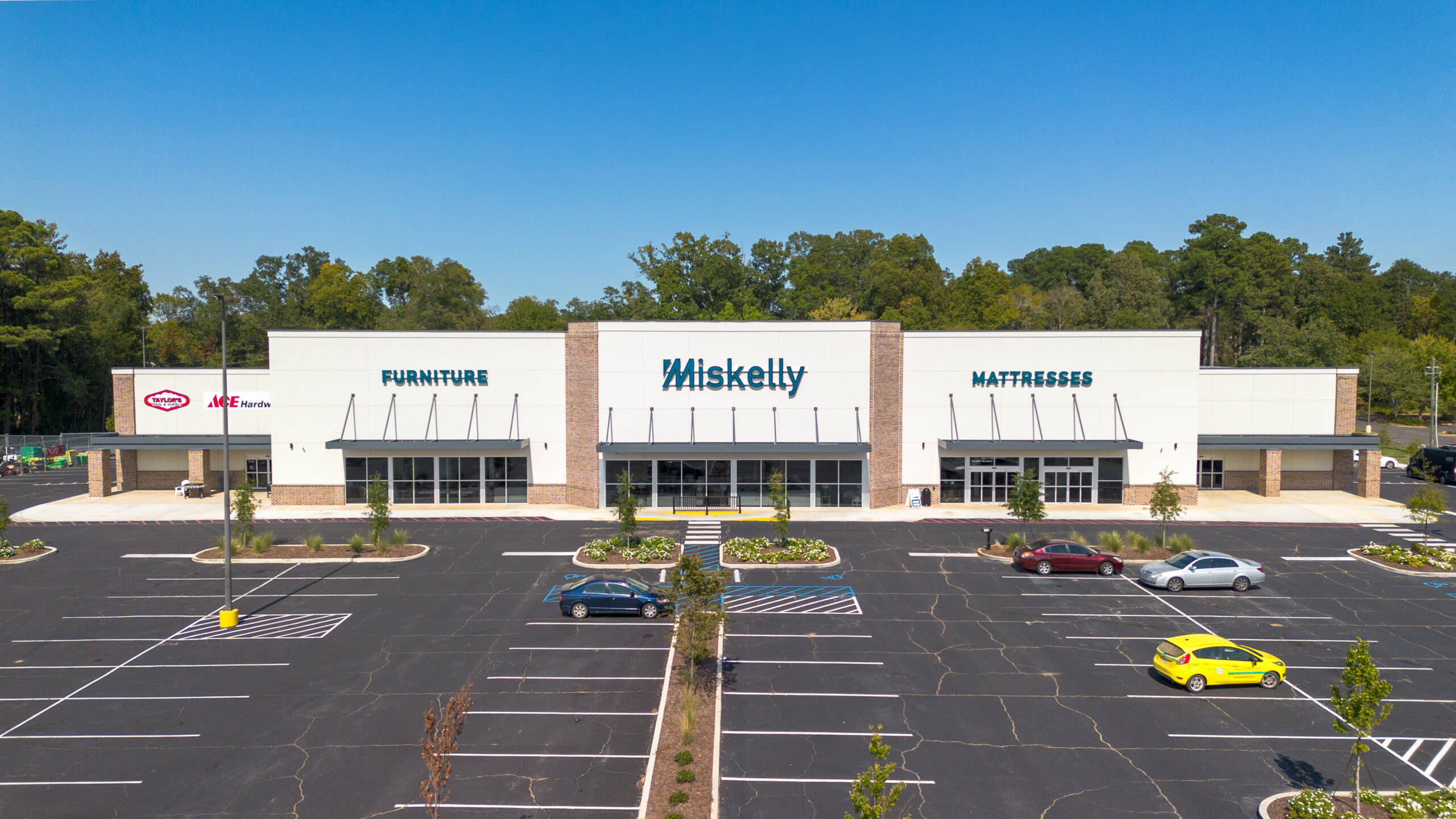 Miskelly Storefront Photography in Starkville, Mississippi
